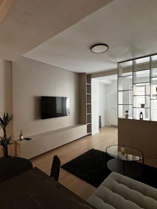 Beautiful Apartment In The City Center Bratislava Eksteriør billede